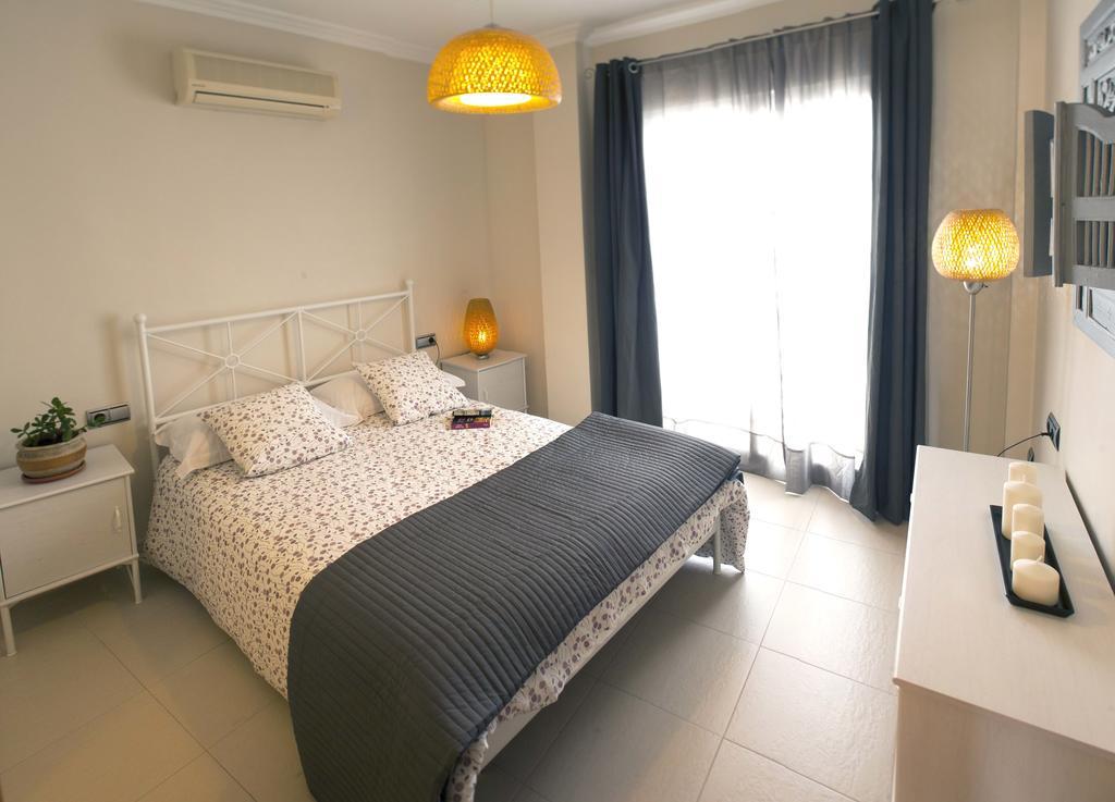 Apartment Ambrosia Nerja Chambre photo